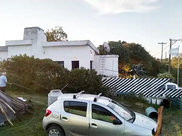 Alarma en Costa Bonita por robos en viviendas y disparos de armas