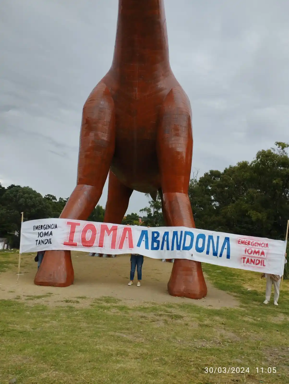 Protesta de afiliados a IOMA