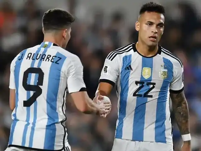 julian alvarez y lautaro martinez