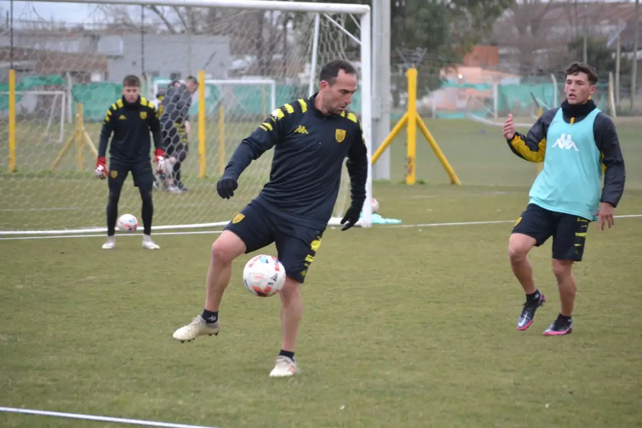 Martín Michel, ayer en el Predio Centenario. (Foto de prensa Santamarina).