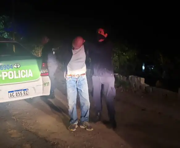 Detuvieron a un escribano que arrojaba un cuerpo descuartizado