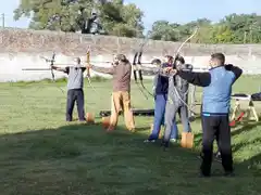 Tiro Federal realizo una clase de arquería en su sede