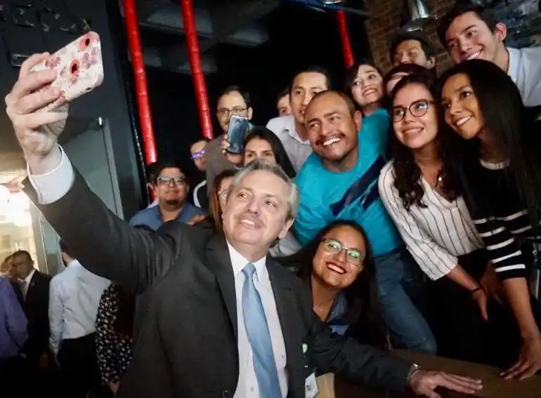 Alberto Fernández en México: Visitó Globant, la empresa de software que construye una sede en Tandil