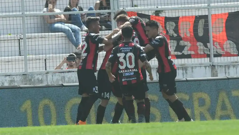 Patronato reaccionó justo y dejó sin nada a Talleres