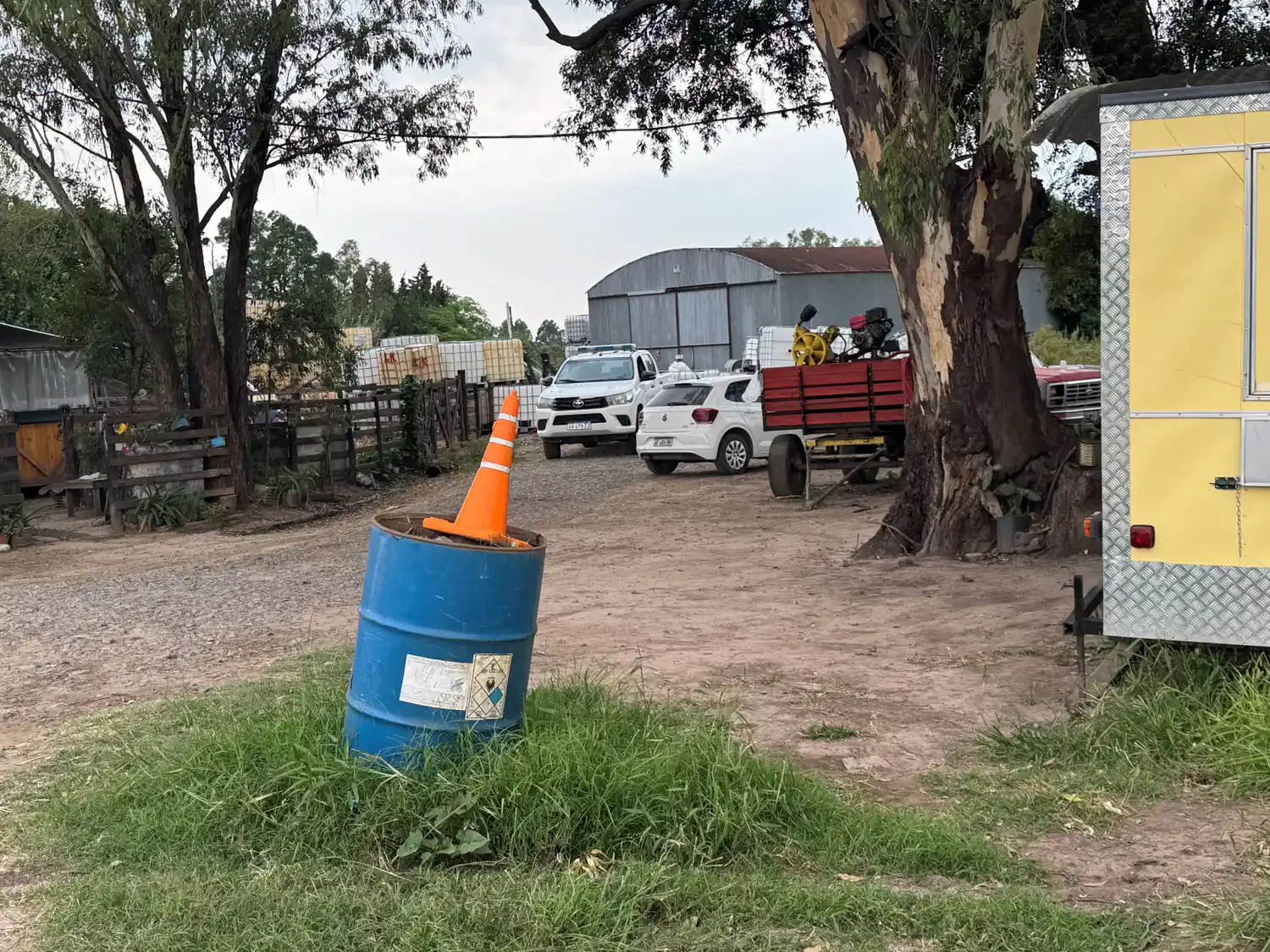 El puerto seco clandestino de la colectora de ruta 9, sobre el km 158.