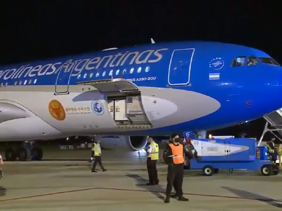 Llegó al país el vuelo de Aerolíneas Argentinas con 904 mil vacunas desde China