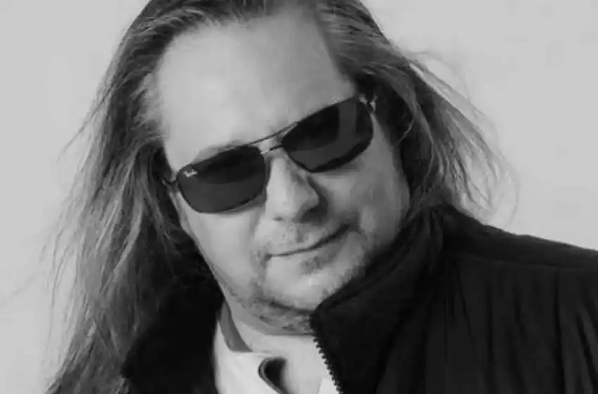 Murió de coronavirus el ex tecladista de Vilma Palma, Claudio Garbolino