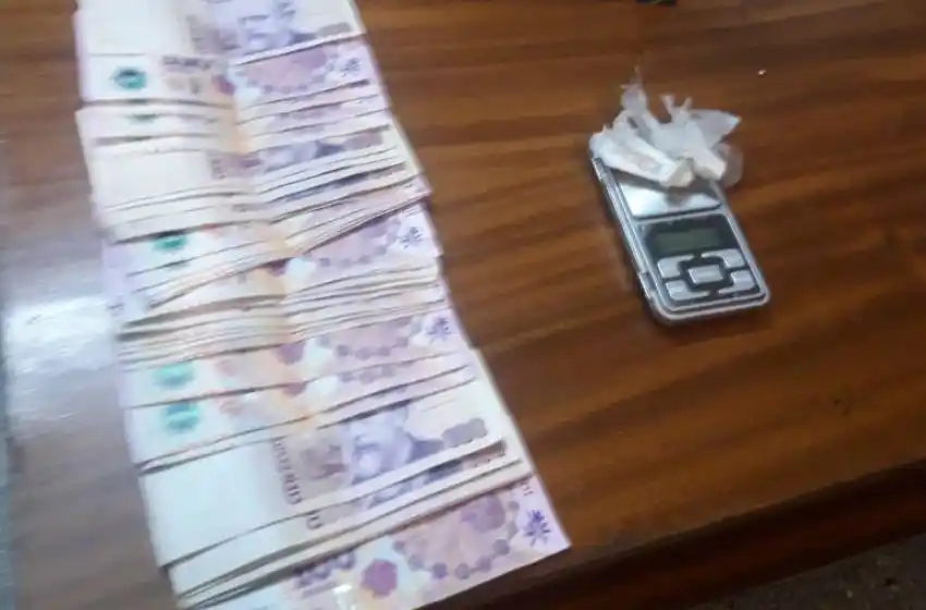 Lo detuvieron cuando vendía cocaína en plena vía pública