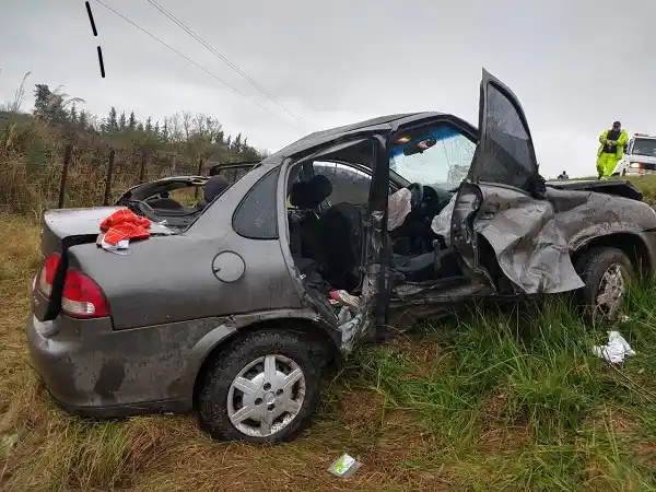 Fallecieron dos personas en el violento accidente ocurrido en Ruta 12 cerca de Brazo Largo