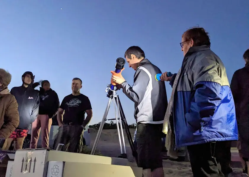 Mucho público en la charla sobre astronomía en Arenas Verdes