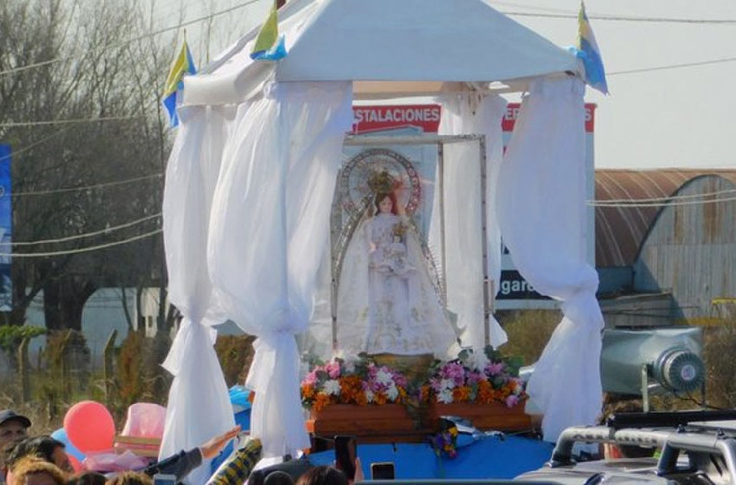 Miles de fieles se sumaron en Rosario a la peregrinación hacia el Santuario de la Virgen de San Nicolás