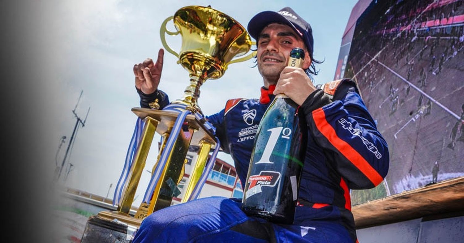 Melo ganó la final en su debut en clase 2.