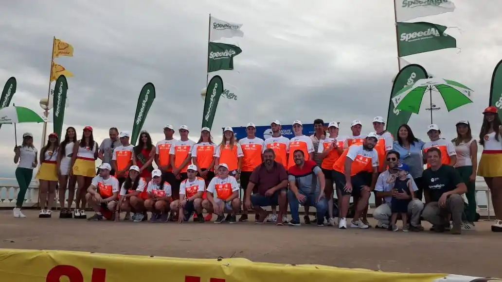 Los nadadores pisaron suelo corondino