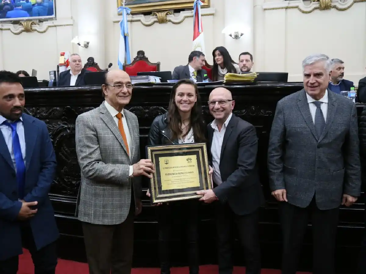 Florencia Bonsegundo fue distinguida en la Legislatura