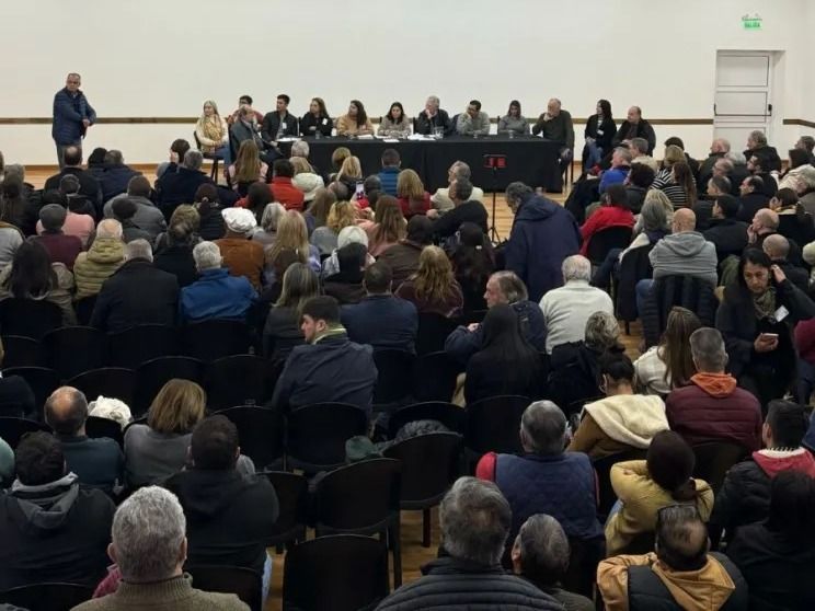 Congreso de la UCR Entre Ríos: debate clave por alianzas y rumbo político en Villaguay