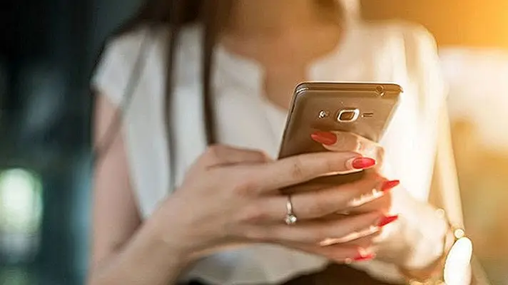 EROTISMO por INTERNET: otra manera de enfrentar la CRISIS ECONÓMICA en Venezuela