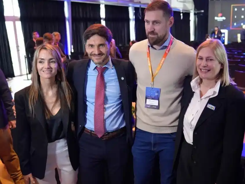 “El deporte y el emprendedurismo van de la mano”, afirmó en La Fluvial.
