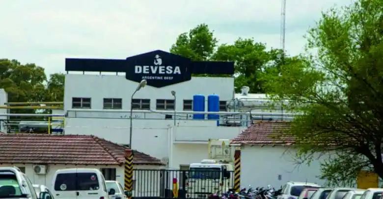 Azul: Ante el cierre de exportación de carne, hay preocupación por los puestos de trabajo de un frigorífico