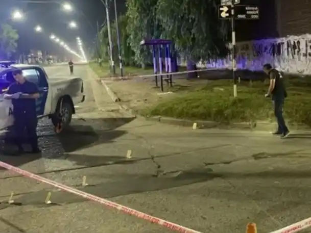 Los autos en los que iban los policías estaban sin patente.