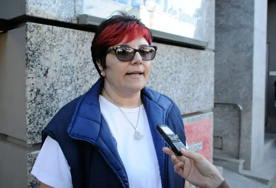 Empleados farmacéuticos en estado de alerta y movilización por falta de paritarias