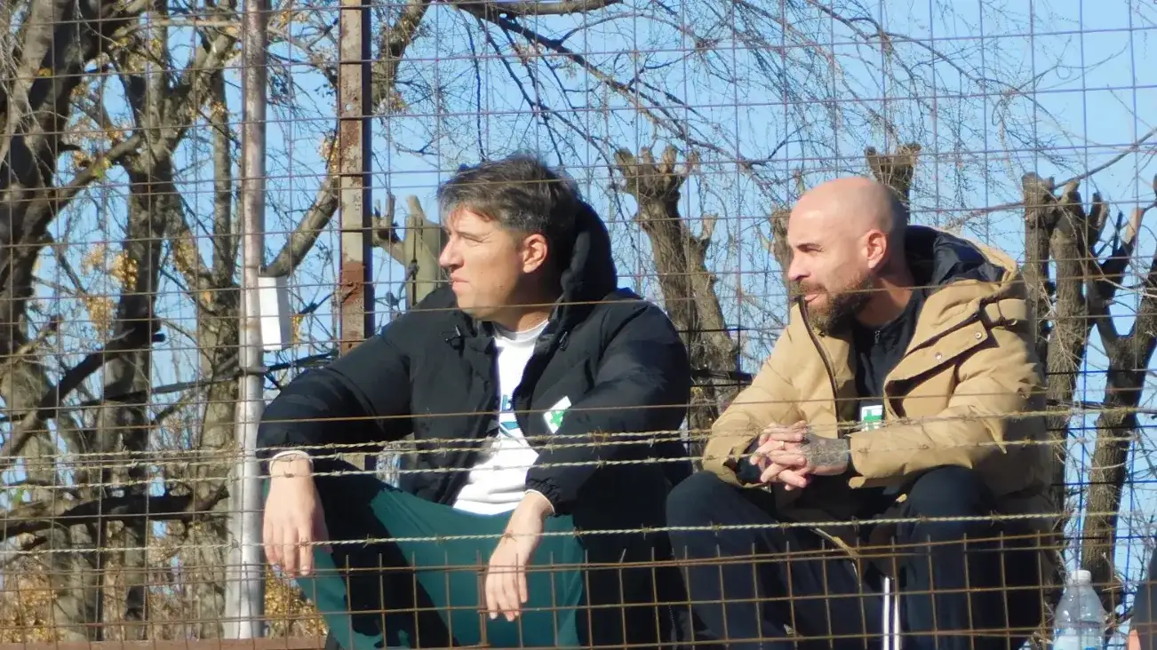 El presidente de Sportivo, Andrés Barovero, junto al ahora ex Director Deportivo López Macri.