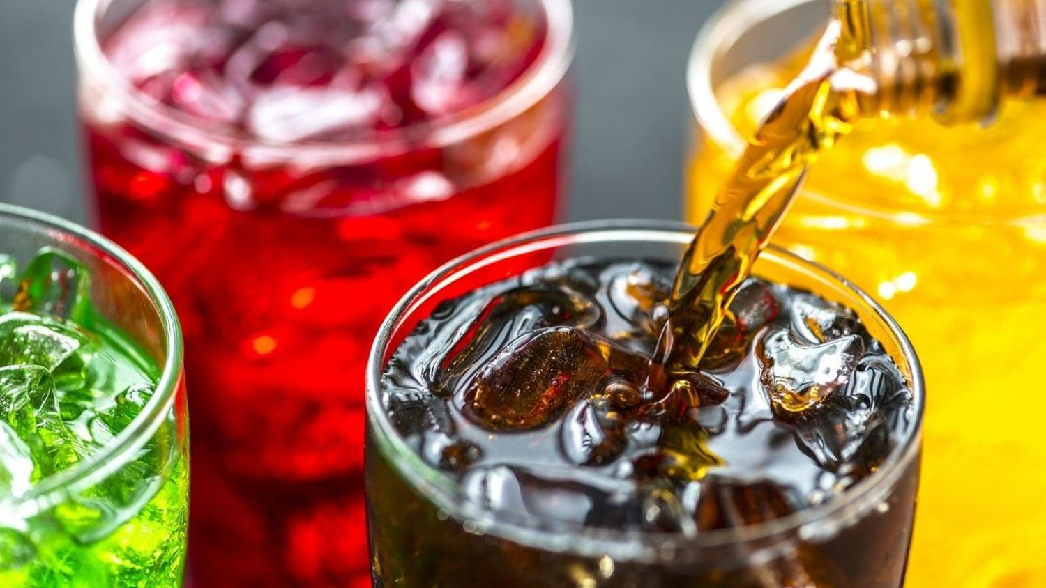 ¿Sabes cuáles bebidas destruyen tus riñones? Toma nota