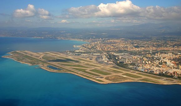 Grave incidente en Niza: dos Airbus A320 a punto de colisionar en pista