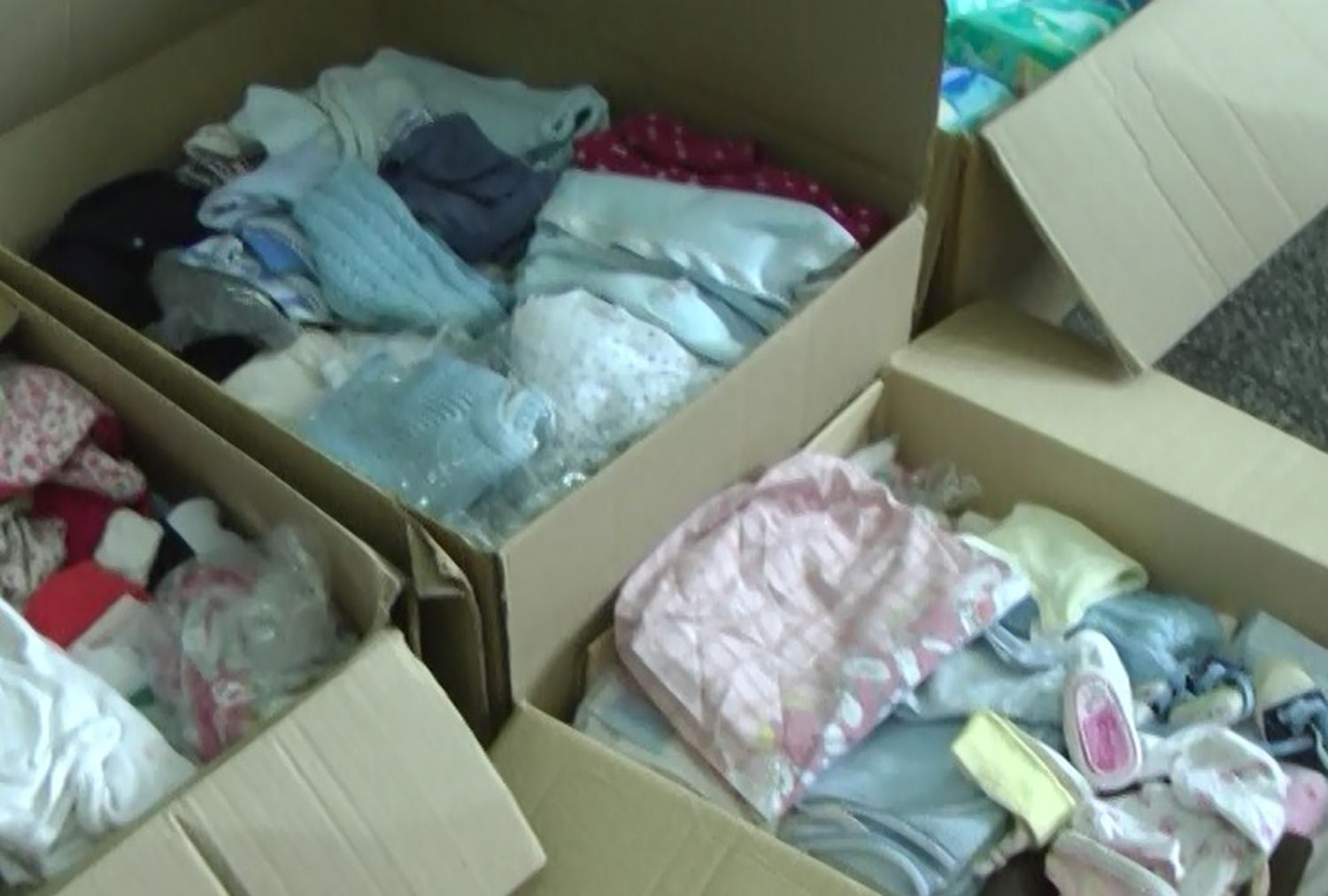 Alumnos de primer grado juntaron pañales y ropa para el Hospital de Niños