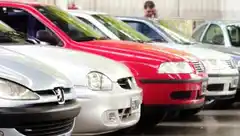 La suba del dólar impactó en la compraventa de autos usados