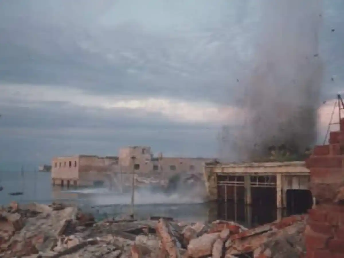 Se cumplen 30 años de las demoliciones controladas, símbolo del “resurgir” de Miramar      