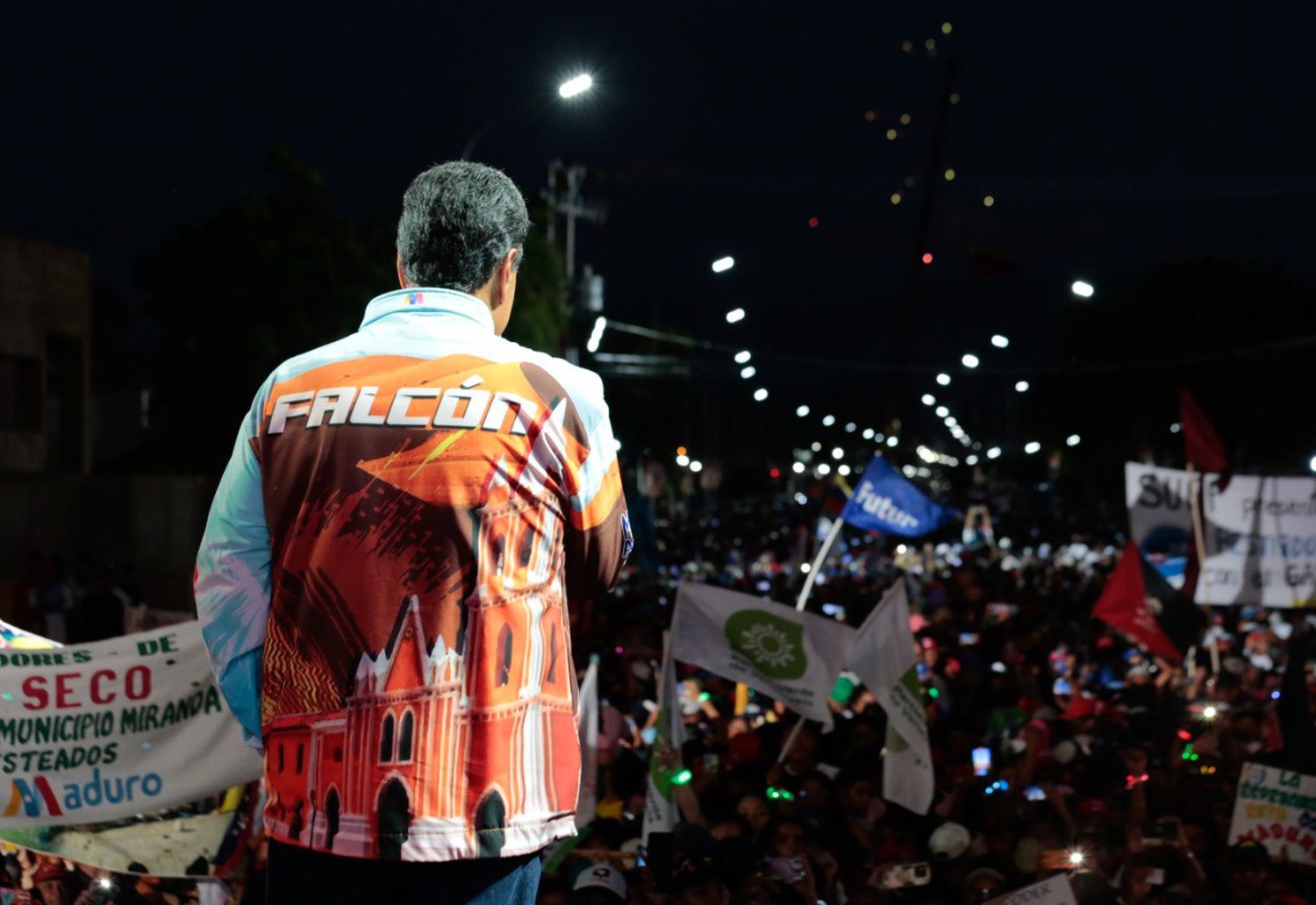 Maduro llamó «basura» a CNN y las agencias internacionales de noticias por apoyar a la OPOSICIÓN