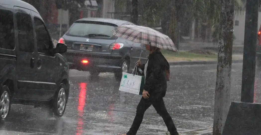 Alerta por lluvias y tormentas fuertes para el sur provincial