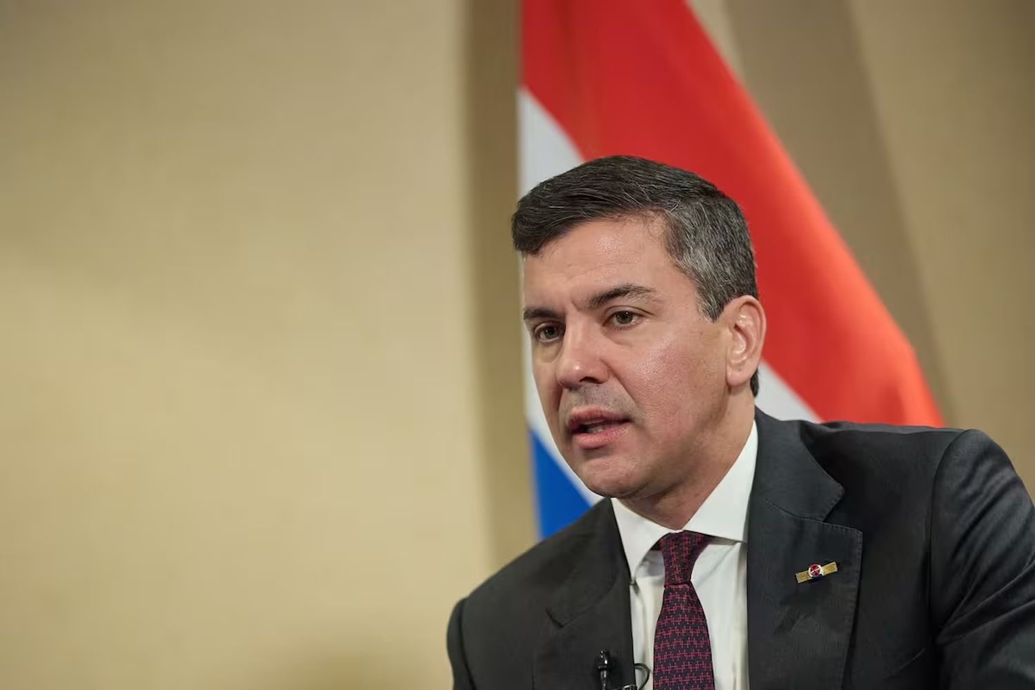 El presidente de Paraguay fue hospitalizado en Brasil