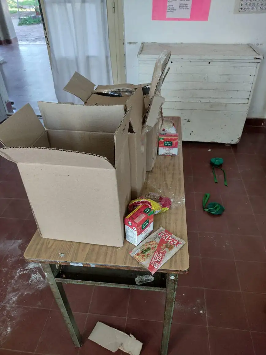robo daños escuela 16 comida
