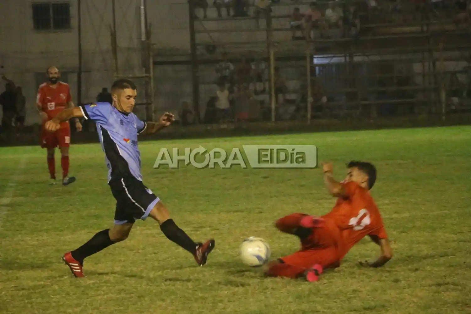 Victorias de Defensores del Oeste y Deportivo Urdinarrain, que consiguió la clasificación