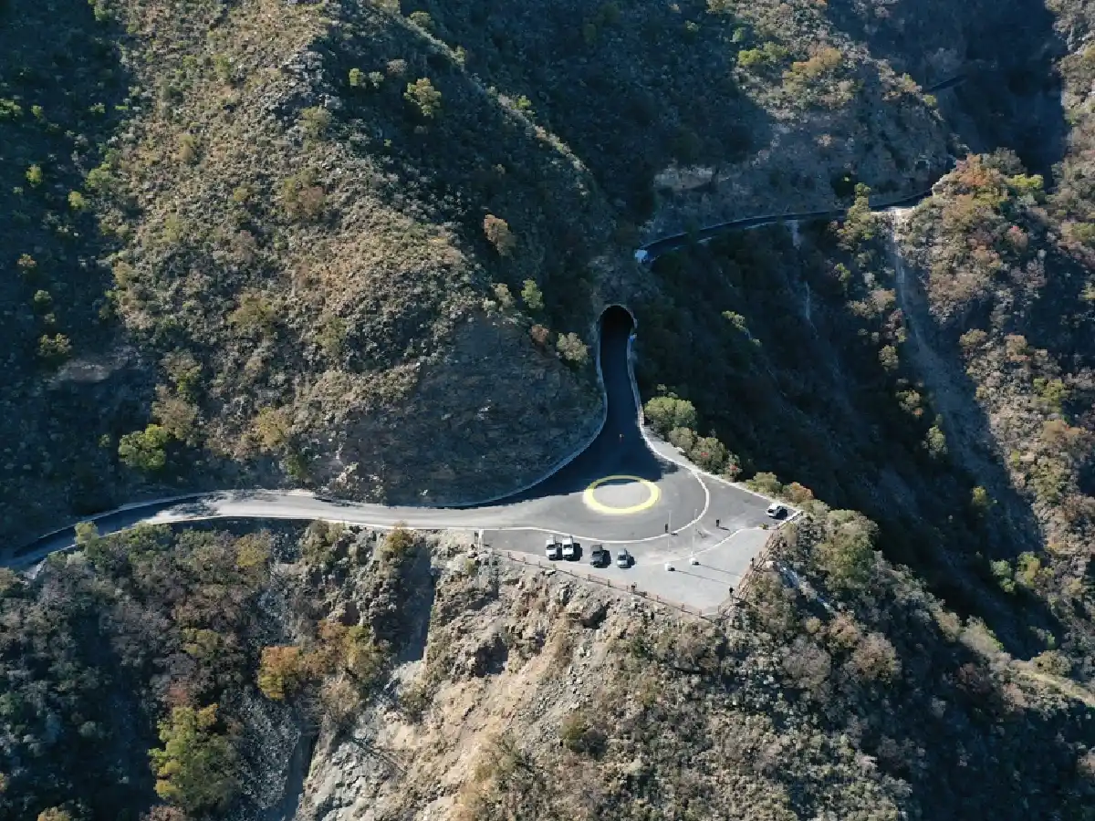 Schiaretti inauguró el último tramo de pavimentación del Camino de los Túneles y anunció más obras