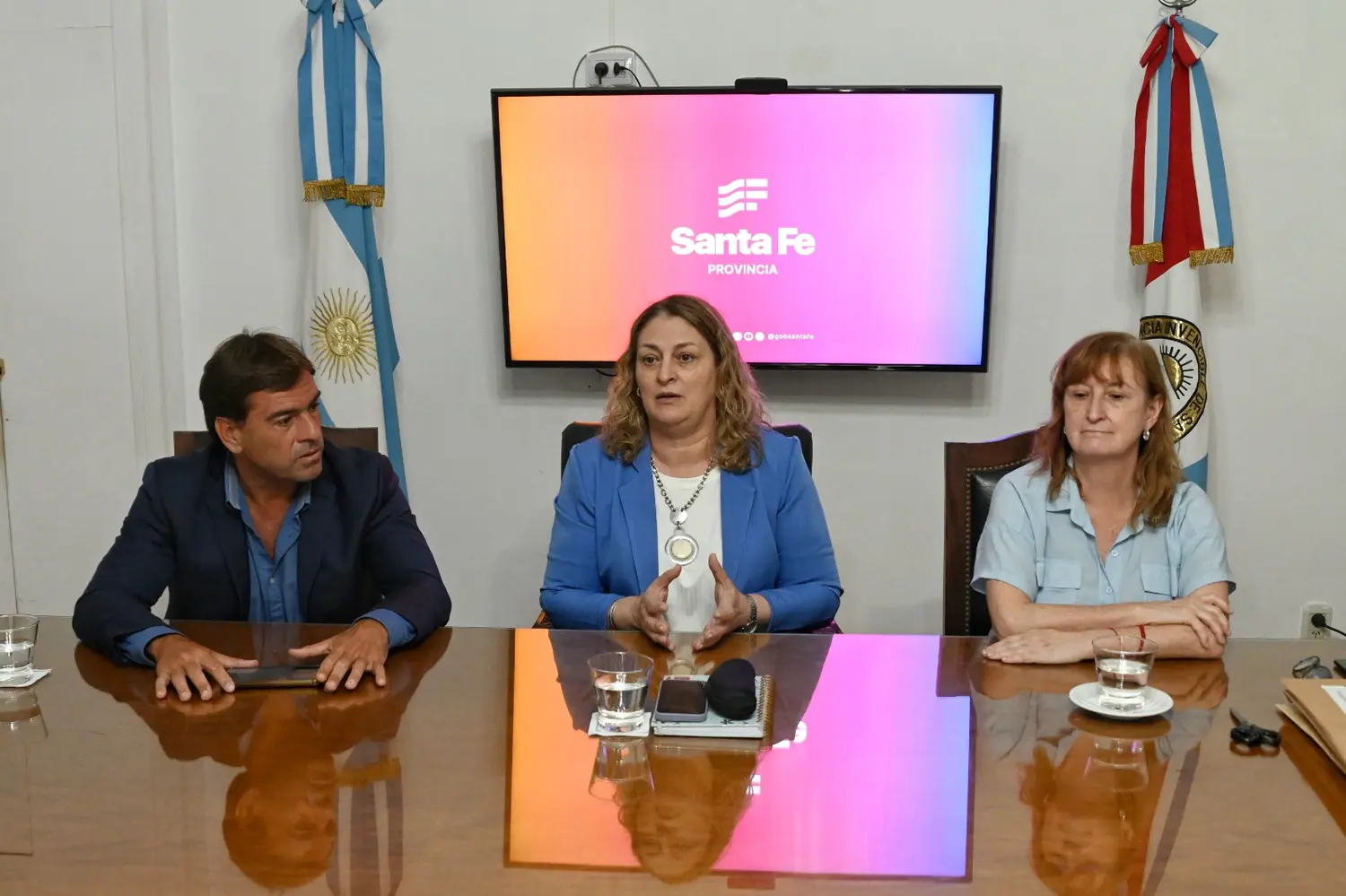 La provincia hará una inversión de 300 millones de pesos para la conexión de fibra óptica en los Centros de Salud.