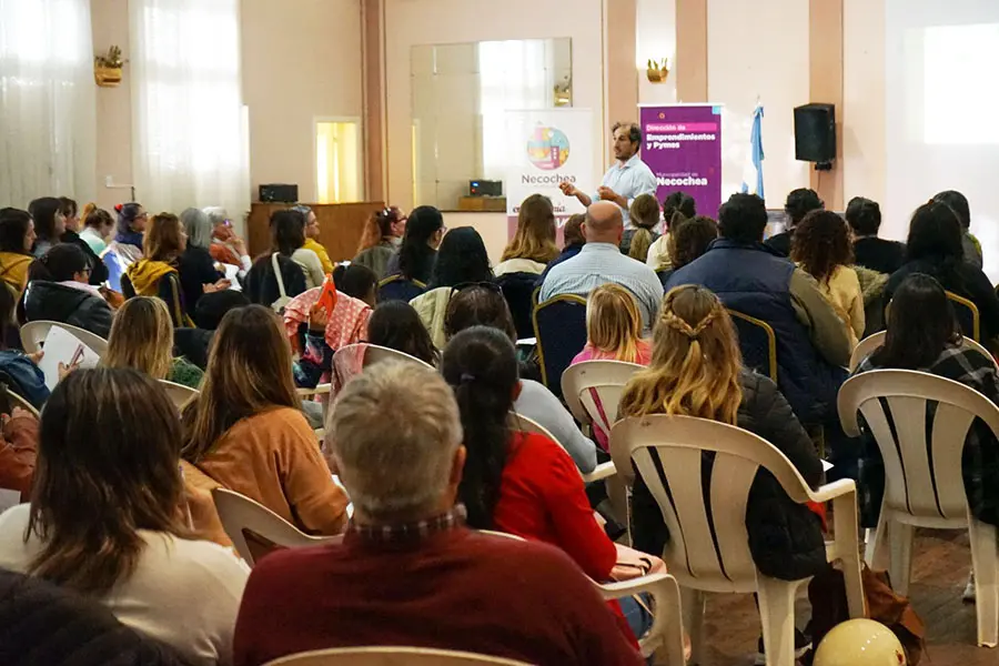 Capacitación y manejo de redes para emprendedores