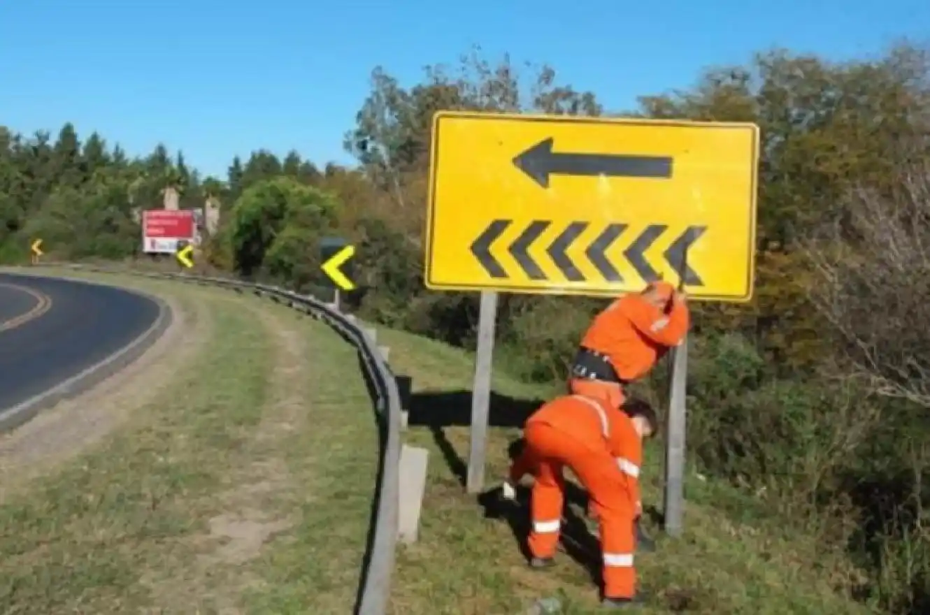 Alertan por el robo sistemático de señales de tránsito en rutas entrerrianas