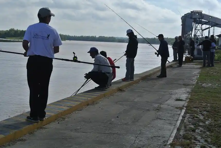Se realizó el Primer Torneo de Pesca de Costa en Diamante