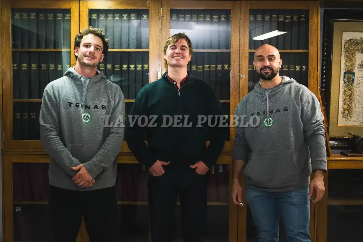 Felipe López capitán, Patricio Christensen manager del equipo y Félix Cano jugador de la Primera dialogaron con La Voz del Pueblo