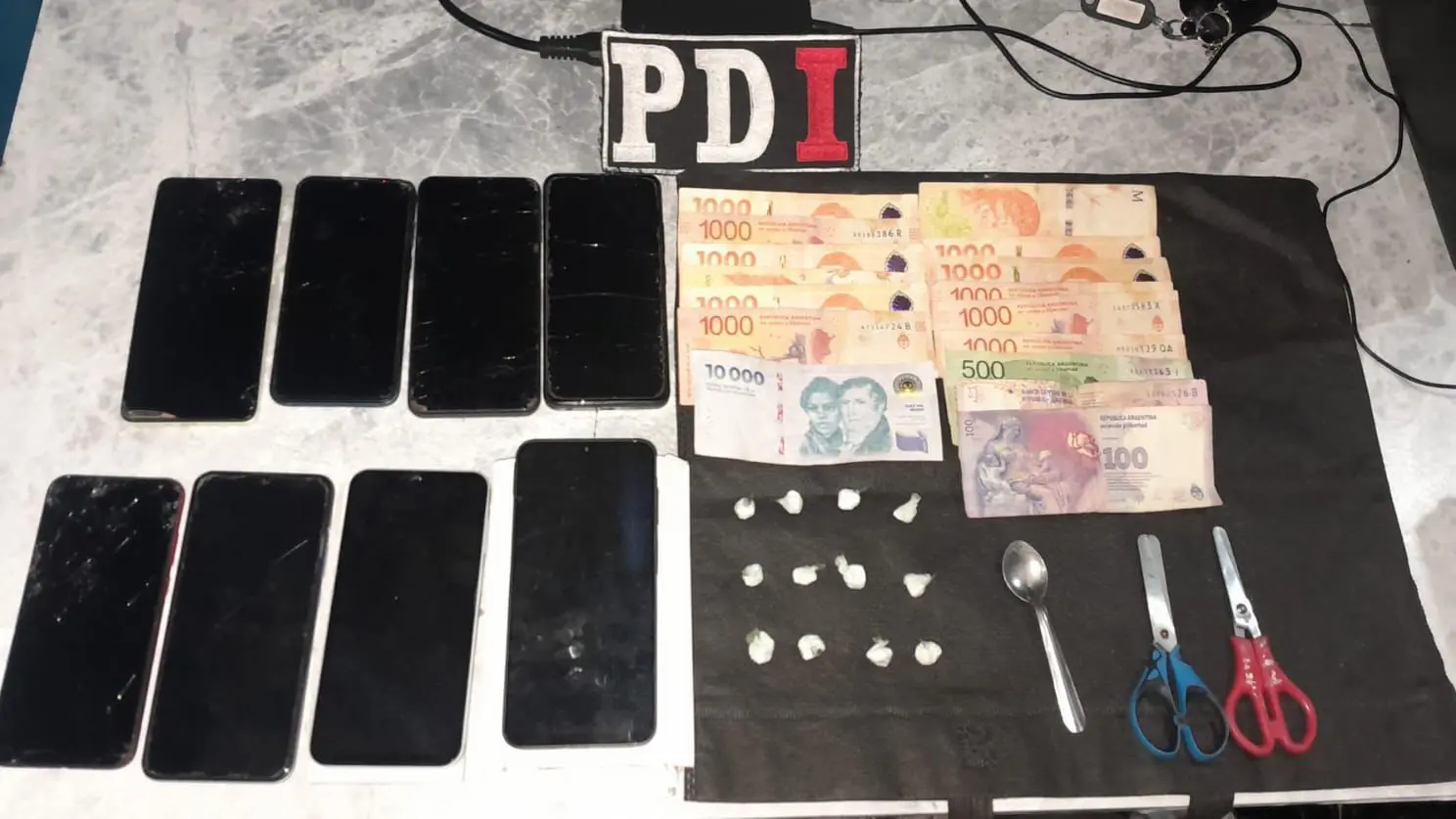 Dos detenidos por venta de drogas en la zona sur.