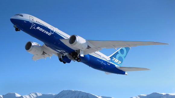 FAA warns 787 operators that 5G could lead to landing problems