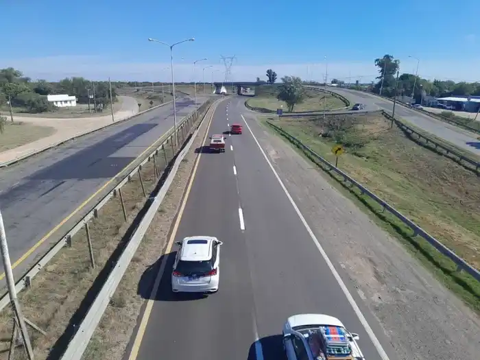 Avanzan obras de iluminación, señalización y mantenimiento en la Autovía del Mercosur