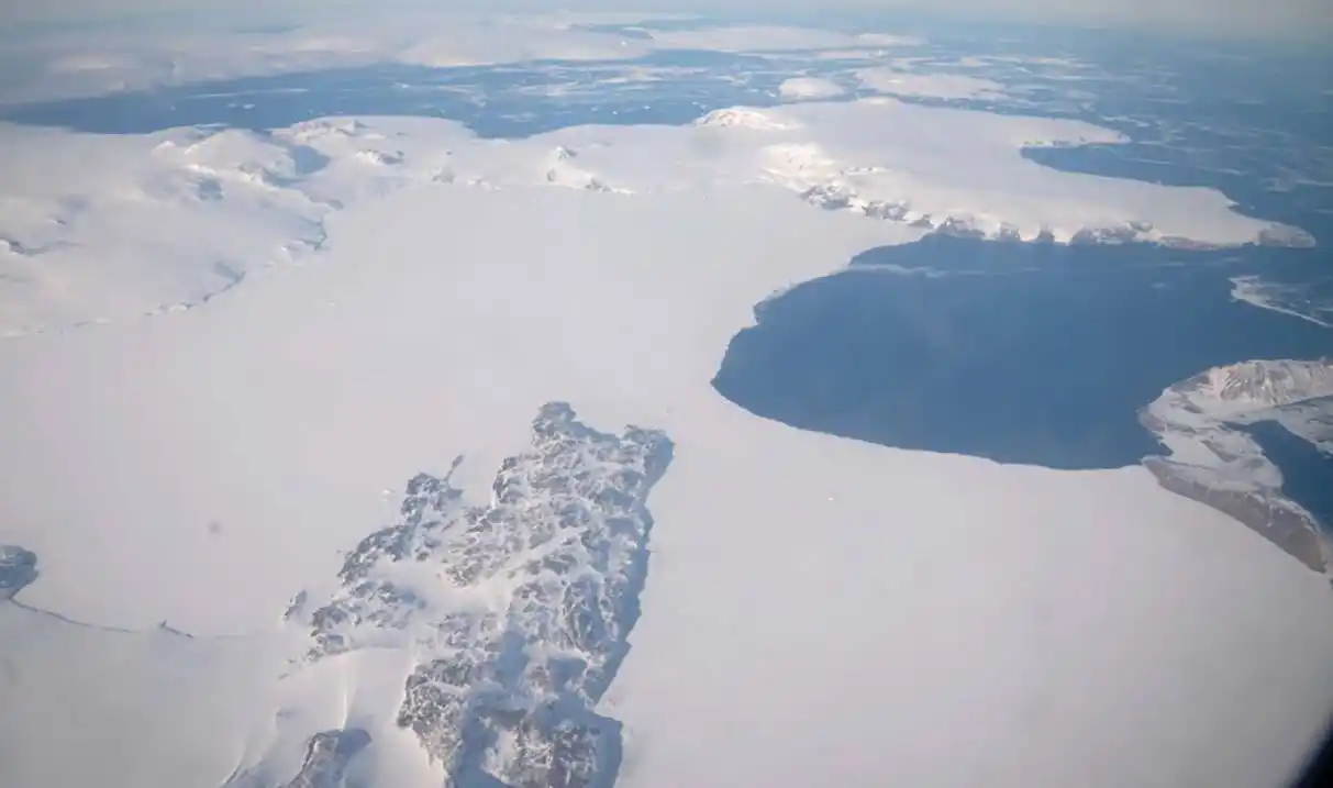 La capa de hielo del casquete polar antártico se redujo a su mínimo histórico