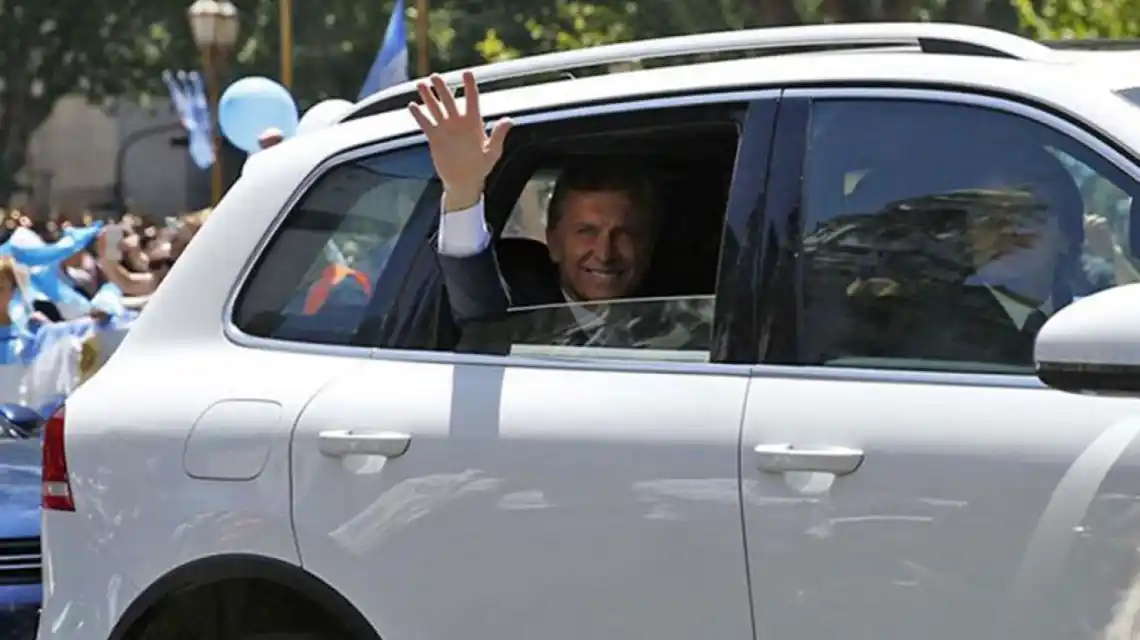 Comprarán una nueva camioneta blindada para proteger a Macri