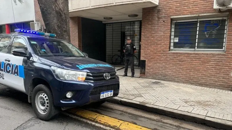 Allanamientos en sanatorios de Rosario y una farmacia de Acebal por robo de fentanilo