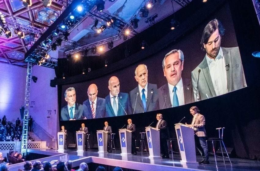Debate presidencial: Macri fue un “pésimo orador” y Fernández “dejó la moderación de lado”