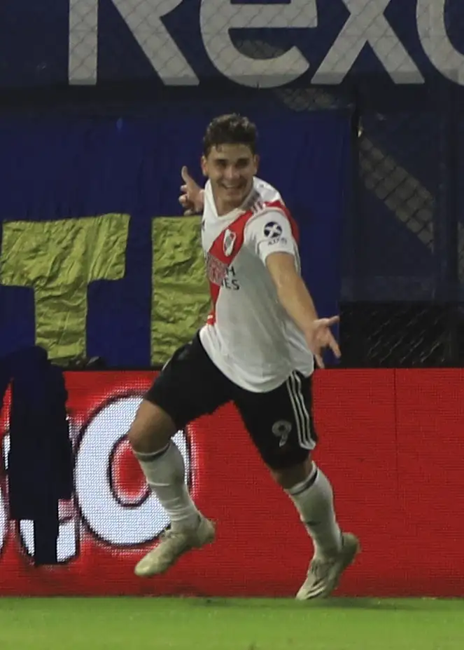 Álvarez puede estar entre los titulares de River.