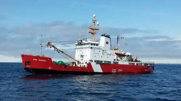 LOCALIZAN RESTOS que podrían ser del submarino turístico que desapareció cuando intentaba llegar al Titanic en el Atlántico